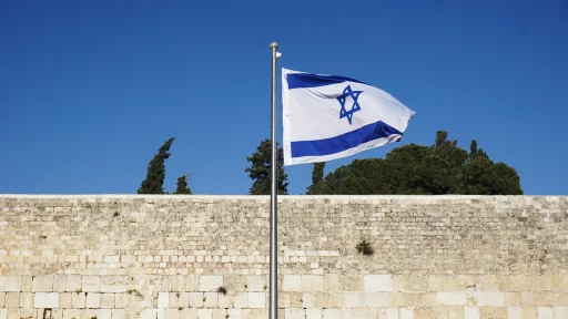 The Greek PM’s visit to Israel – A comment by G. Tzogopoulos